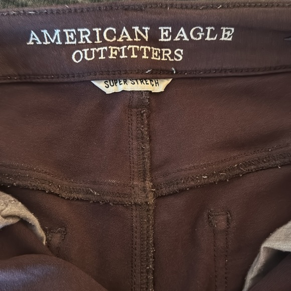 American Eagle Plum Colored Cropped Jean (skinny fit) - Picture 9 of 11